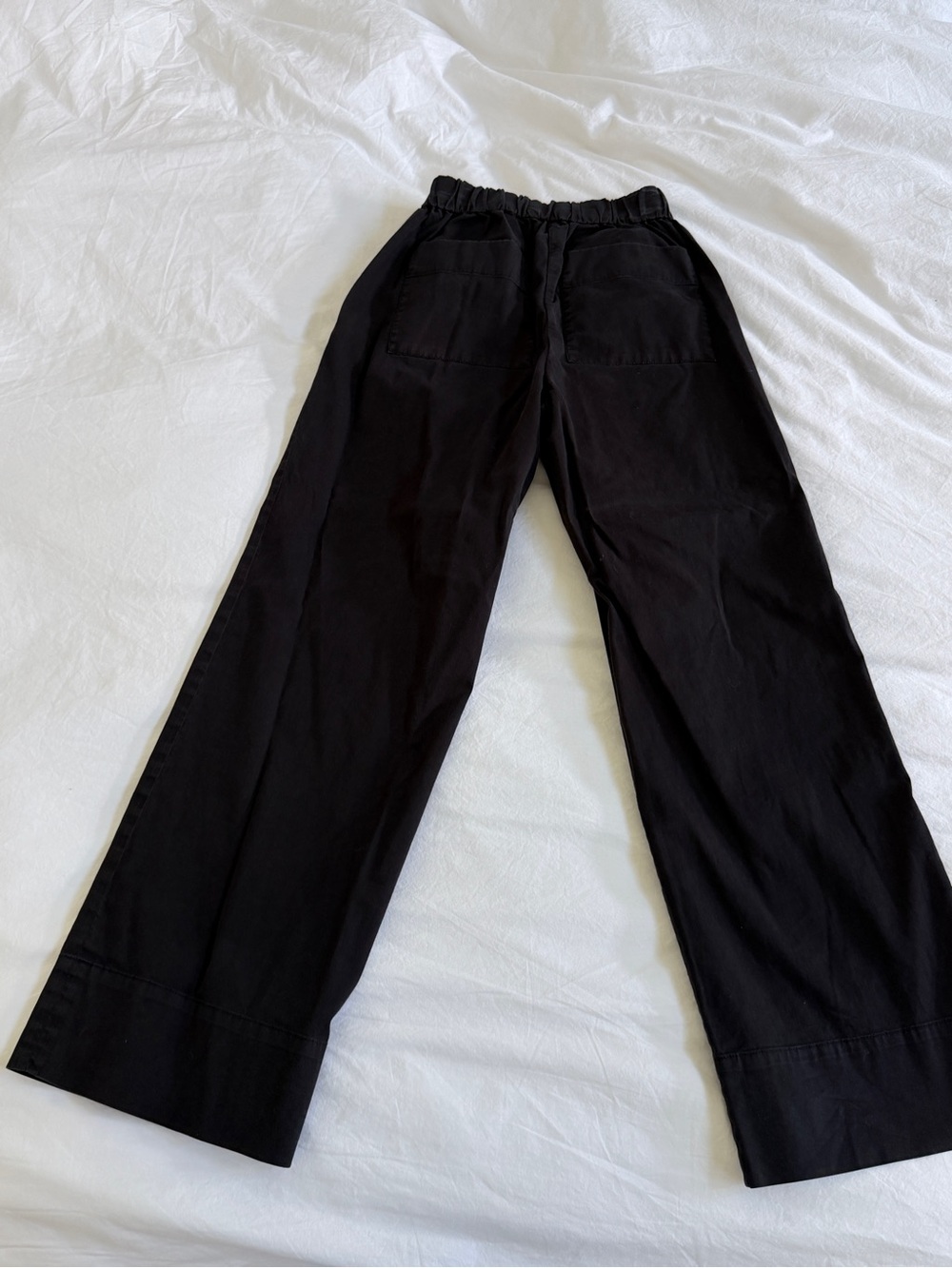 Everlane Black Wide-Leg Elastic Waist Chinos